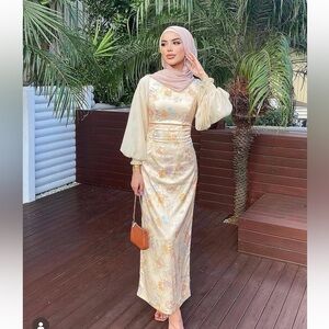 NWT MaryMak Belle Yellow Satin Dress